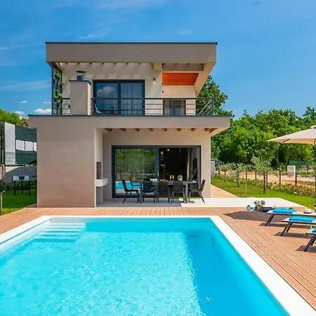 Artsi Villa