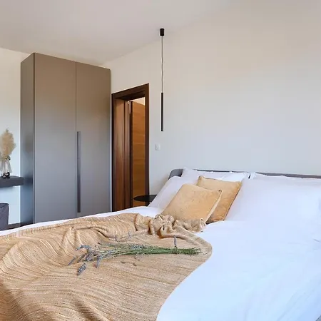 Villa Artsi